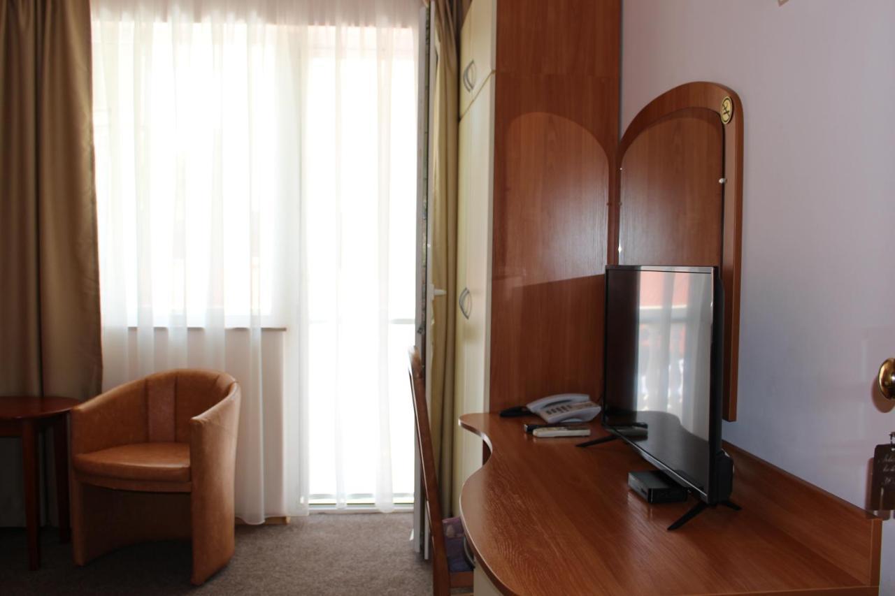 Arlanda Hotel สวิติ วลัส ภายนอก รูปภาพ
