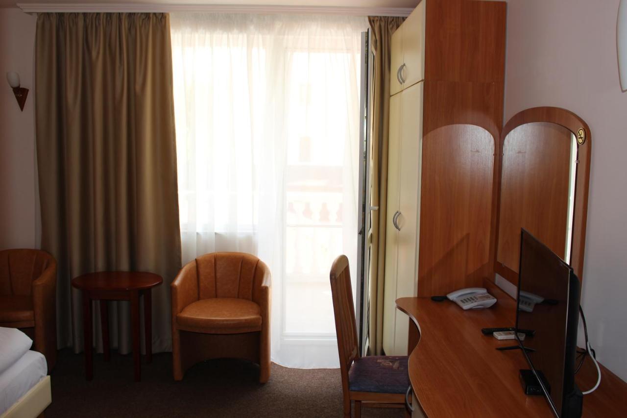 Arlanda Hotel สวิติ วลัส ภายนอก รูปภาพ